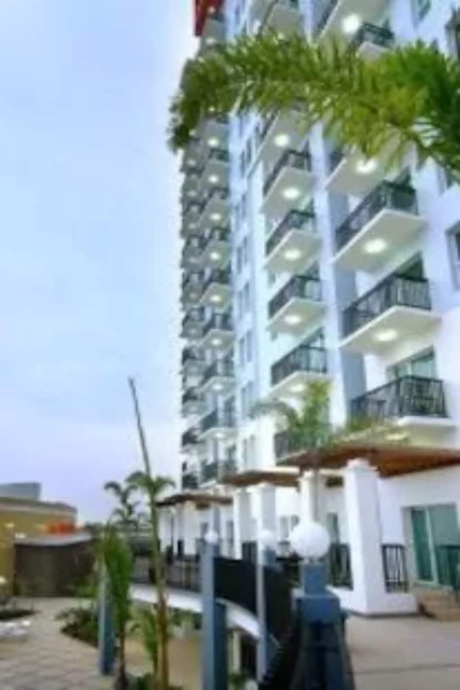Marbella Suites Bandung Cimenyan Eksteriør bilde